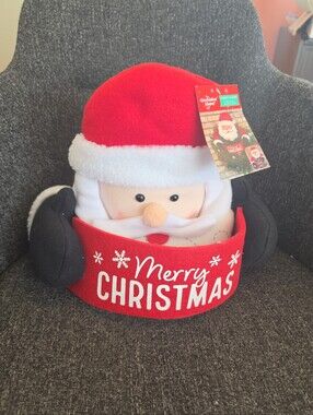 NWT Merry Christmas Plush Santa Claus Wreath Hugger Holiday Decor December Home